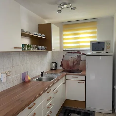 Nada Near The Sandy - By Ta Leut Agency Daire Privlaka (Zadar)