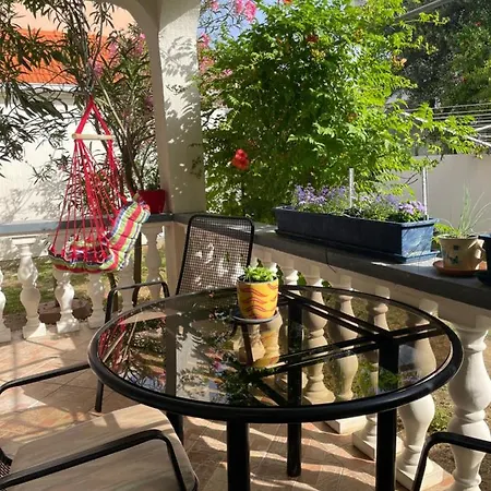 Nada Near The Sandy - By Ta Leut Agency * Privlaka (Zadar)