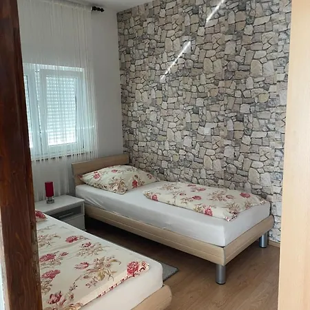 Nada Near The Sandy - By Ta Leut Agency Privlaka (Zadar)