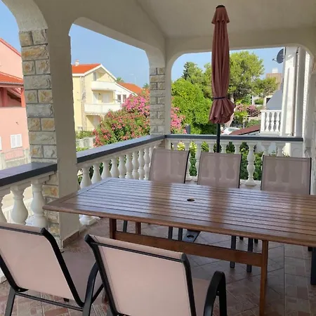 Apartament Nada Near The Sandy - By Ta Leut Agency