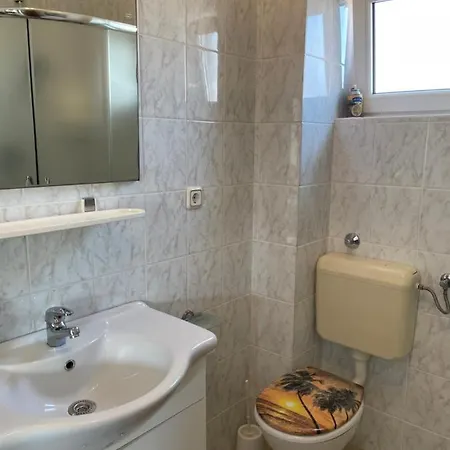 Nada Near The Sandy - By Ta Leut Agency *