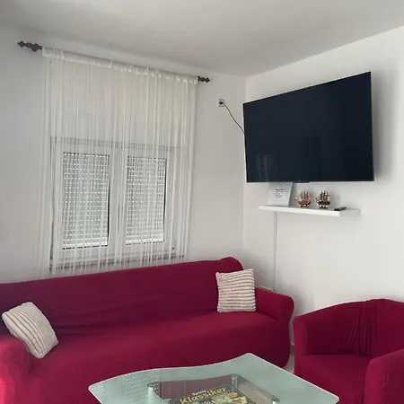 Nada Near The Sandy - By Ta Leut Agency