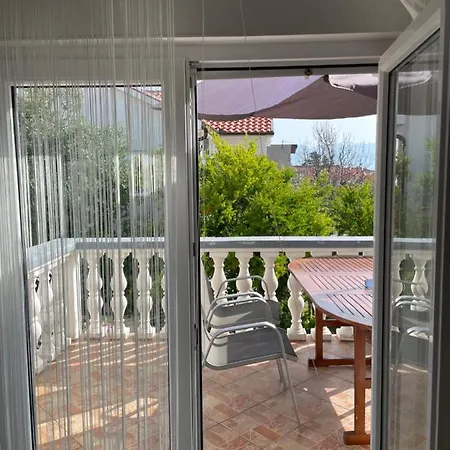 Nada Near The Sandy - By Ta Leut Agency