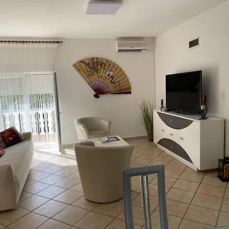 Nada Near The Sandy - By Ta Leut Agency Apartment