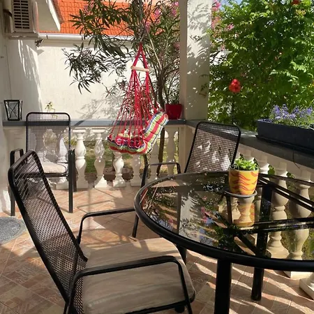 Nada Near The Sandy - By Ta Leut Agency * Privlaka (Zadar)