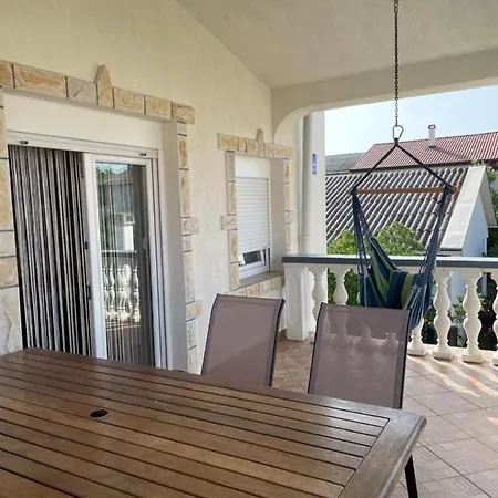 Apartament Nada Near The Sandy - By Ta Leut Agency