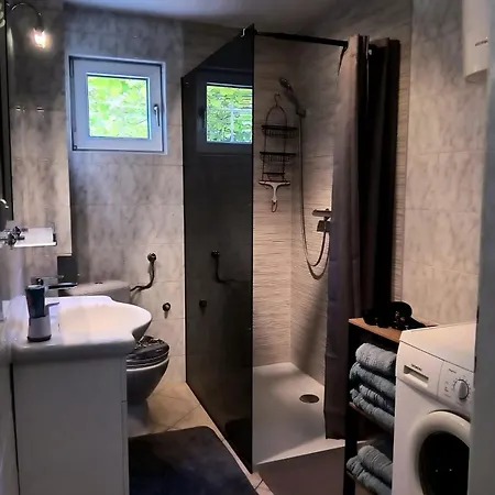 Nada Near The Sandy - By Ta Leut Agency *